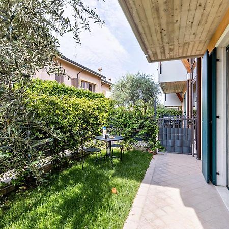 Bluemoon -Luminoso Apt Con Piscina Lazise Exterior foto