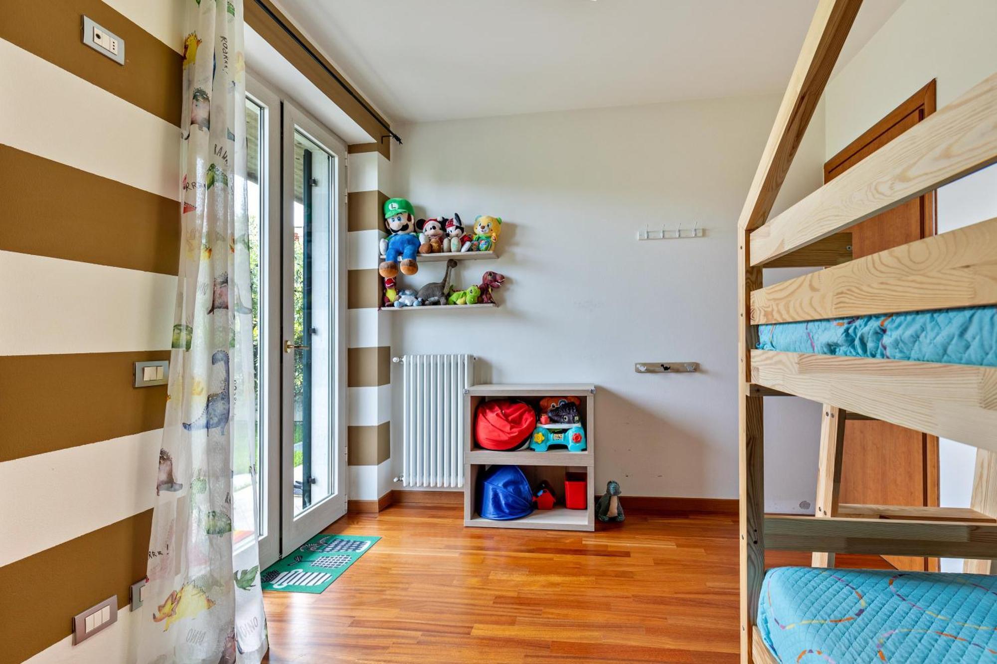 Bluemoon -Luminoso Apt Con Piscina Lazise Exterior foto