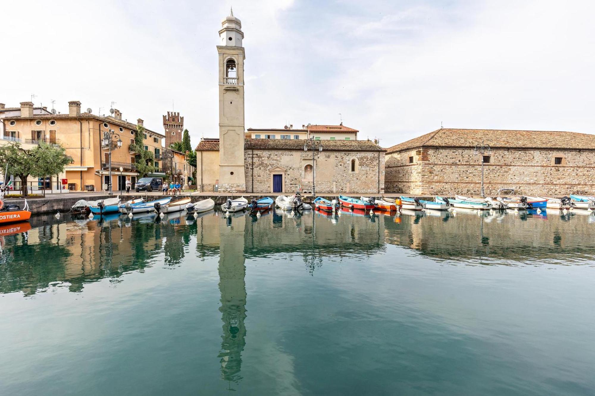 Bluemoon -Luminoso Apt Con Piscina Lazise Exterior foto