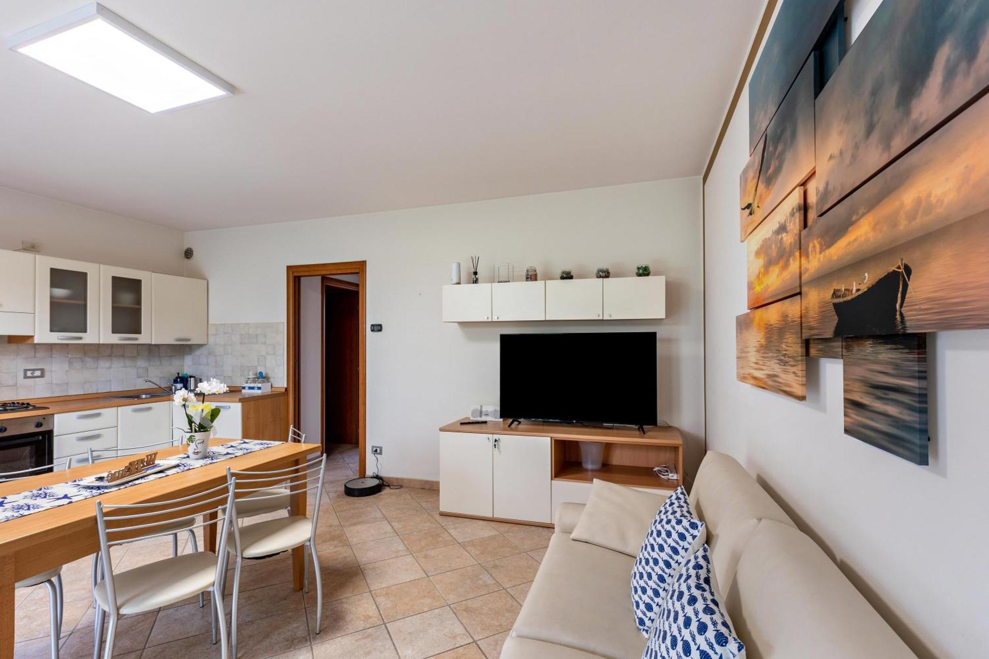 Bluemoon -Luminoso Apt Con Piscina Lazise Exterior foto
