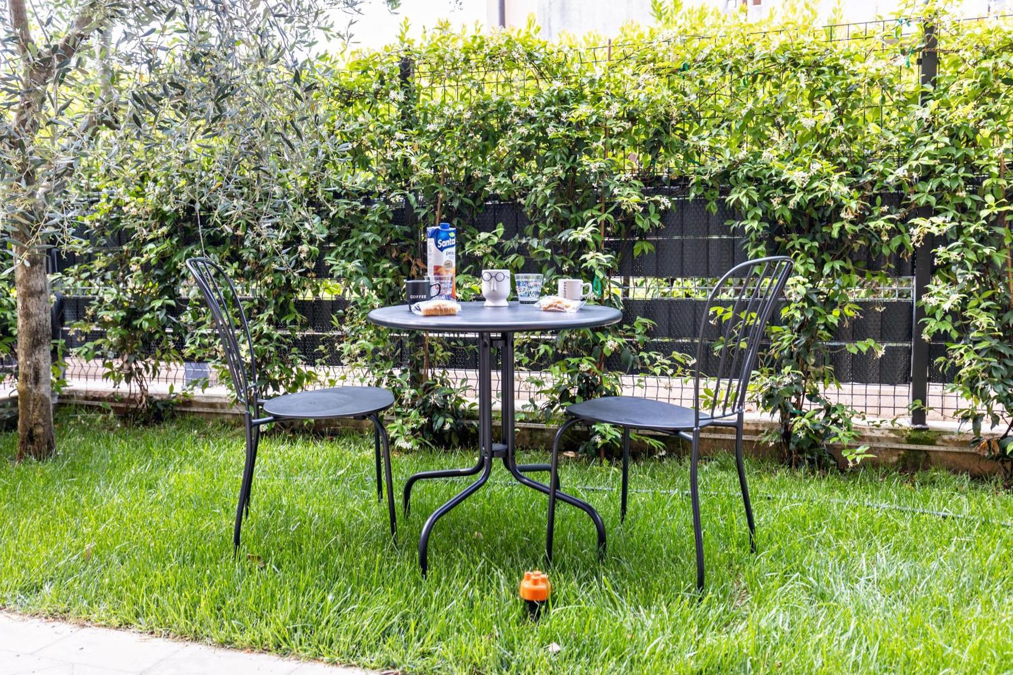 Bluemoon -Luminoso Apt Con Piscina Lazise Exterior foto