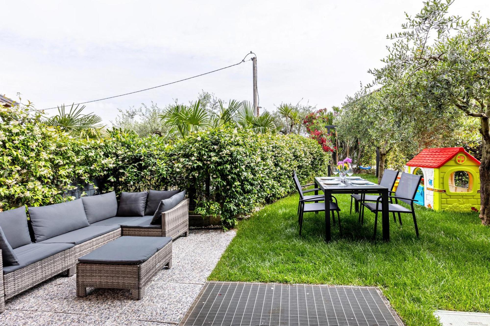Bluemoon -Luminoso Apt Con Piscina Lazise Exterior foto