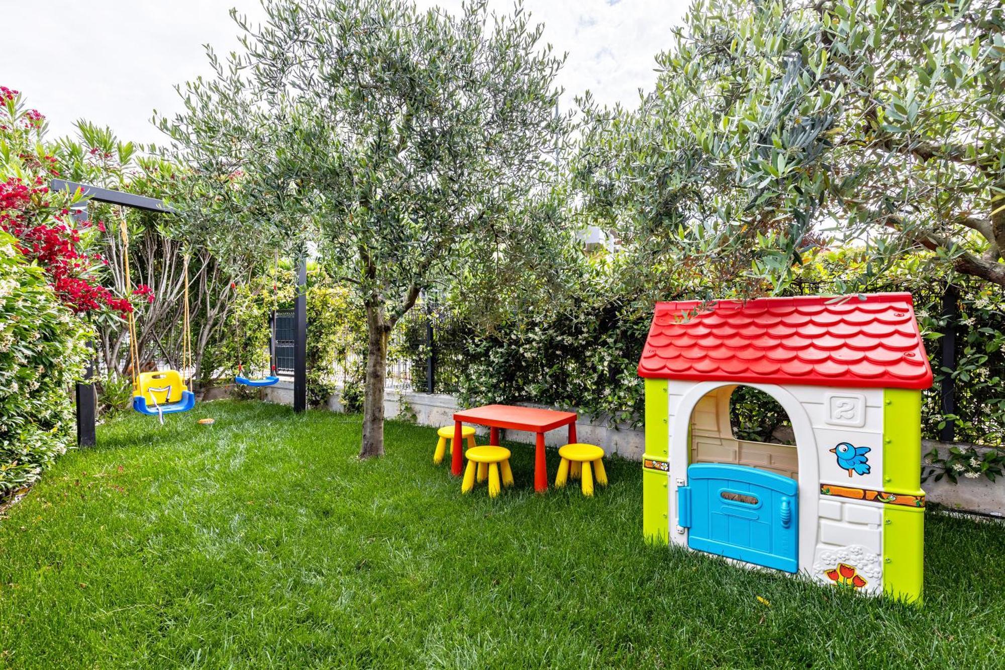 Bluemoon -Luminoso Apt Con Piscina Lazise Exterior foto